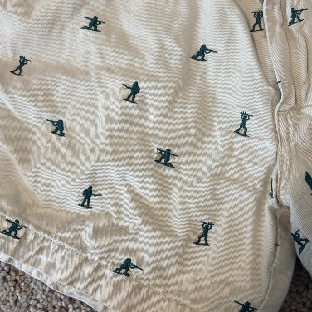 Chubbies Men’s Medium 3in Inseam Toy Solider Khaki Shorts - Picture 2 of 6